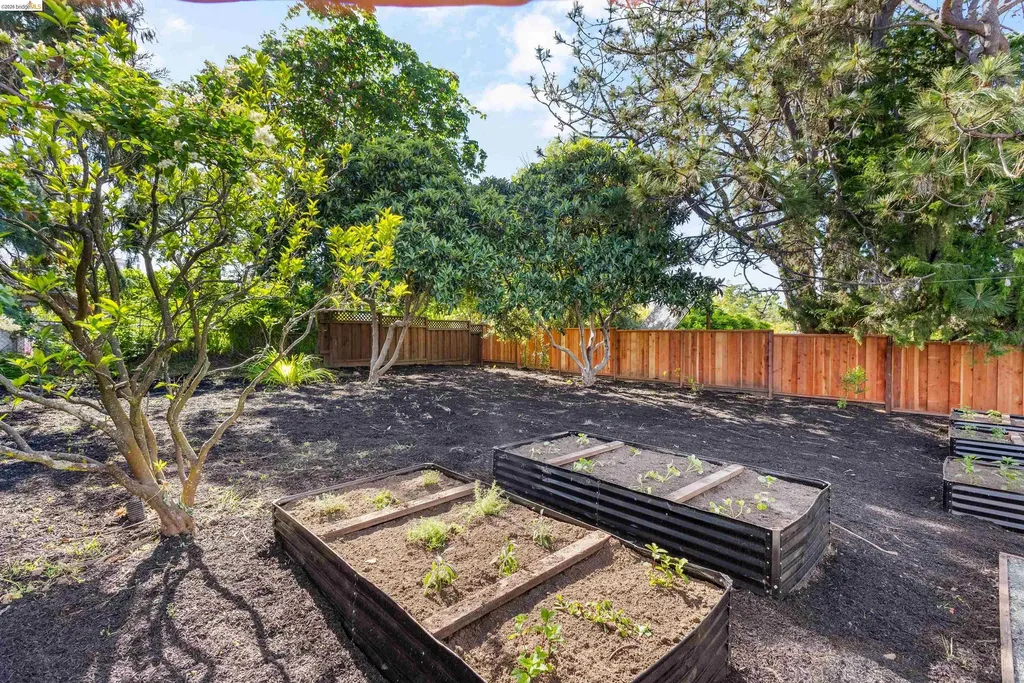 619 Ashbury Avenue El Cerrito CA 94530