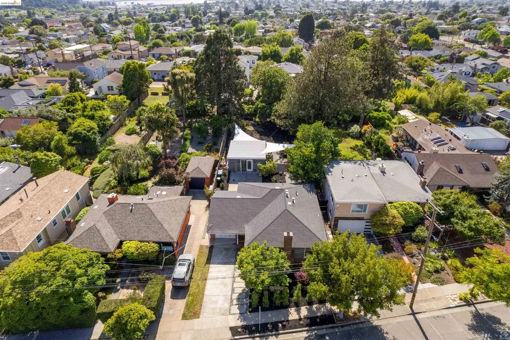 619 Ashbury Avenue El Cerrito CA 94530