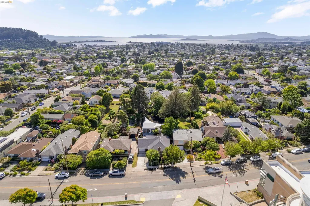 619 Ashbury Avenue El Cerrito CA 94530