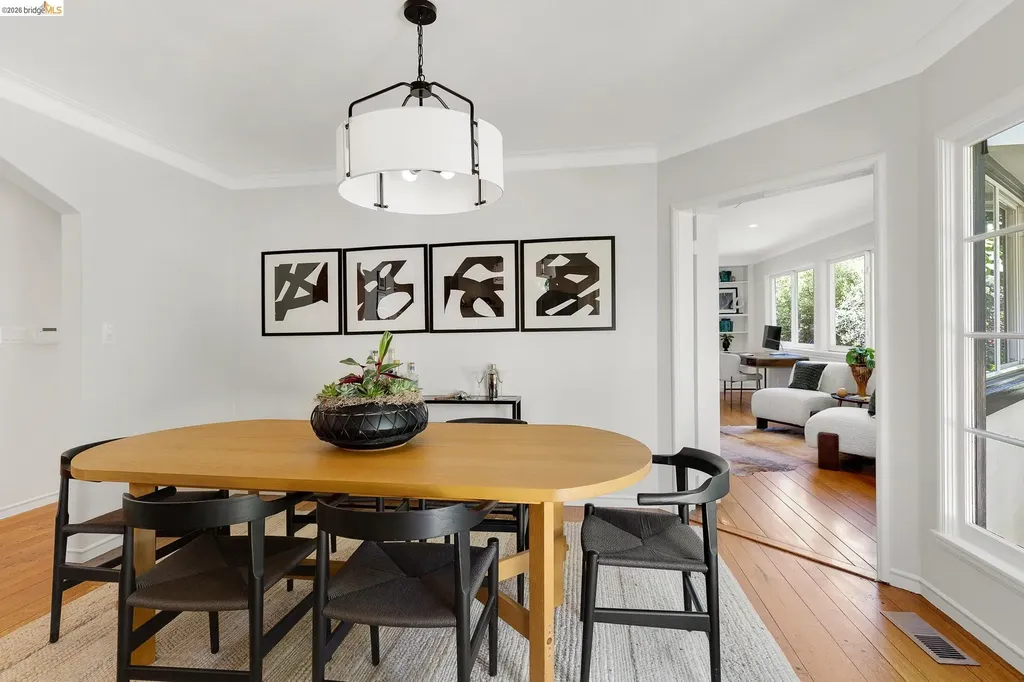 5283 Harbord Drive Oakland CA 94618
