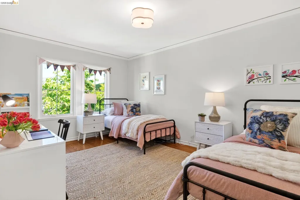 5283 Harbord Drive Oakland CA 94618