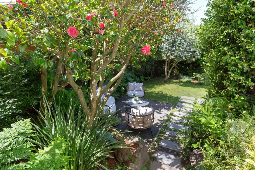 5283 Harbord Drive Oakland CA 94618