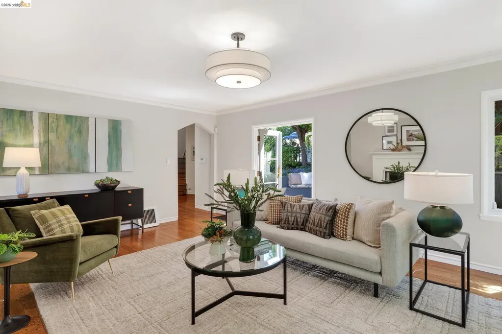 5283 Harbord Drive Oakland CA 94618