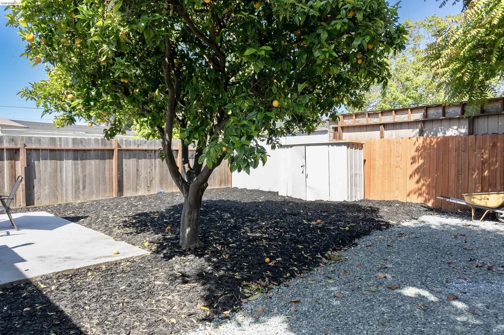 2427 67th Avenue Oakland CA 94605