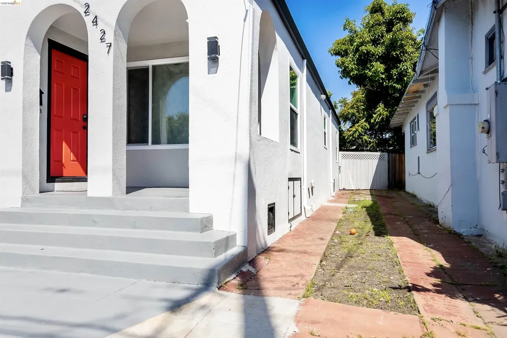 2427 67th Avenue Oakland CA 94605