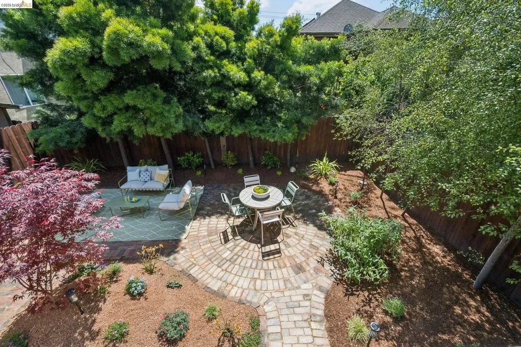 933 56th Street Oakland CA 94608