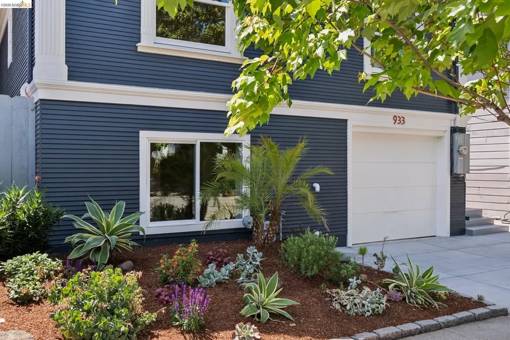 933 56th Street Oakland CA 94608