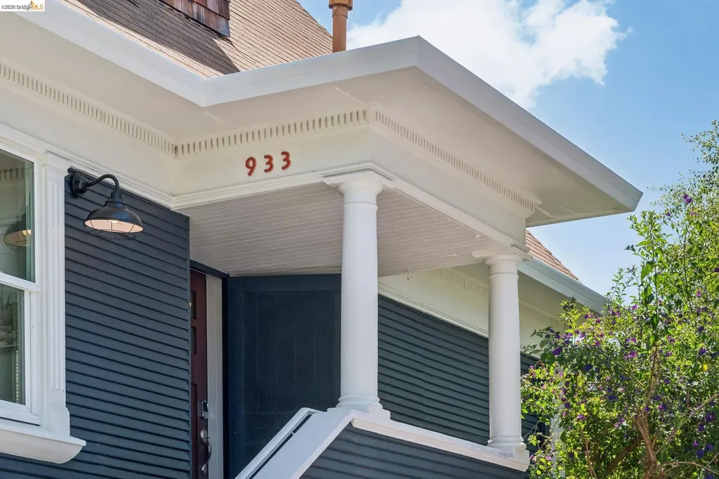 933 56th Street Oakland CA 94608