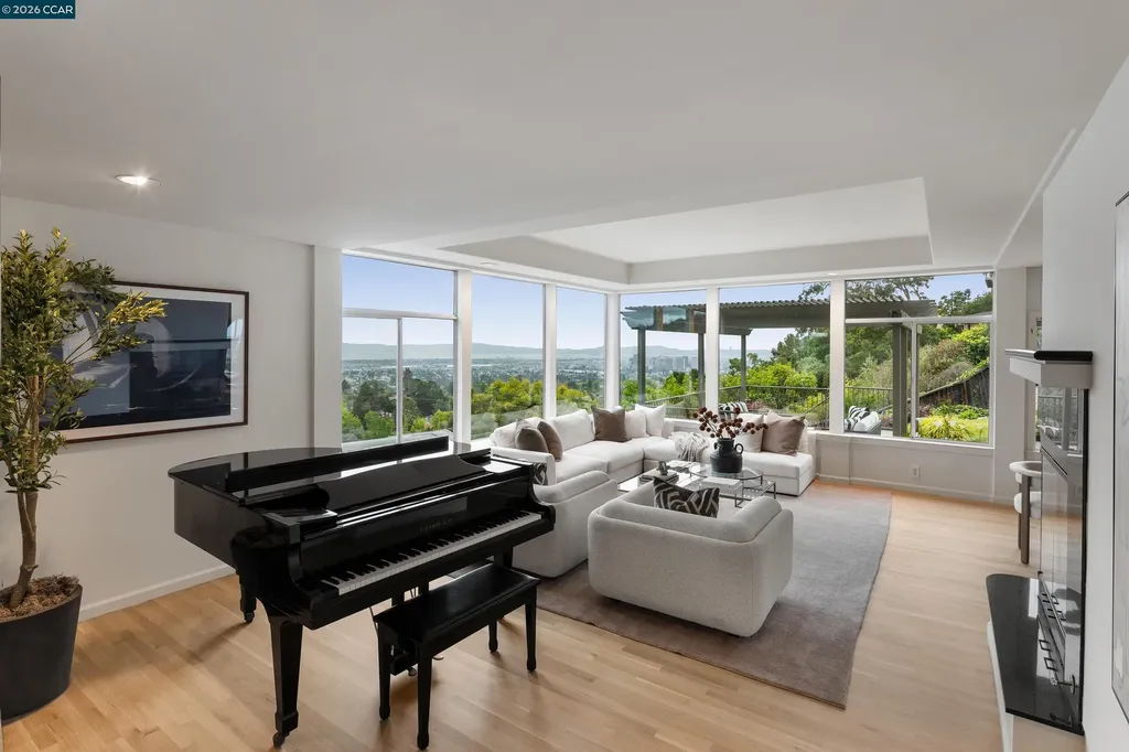 6841 Estates Drive Oakland CA 94611