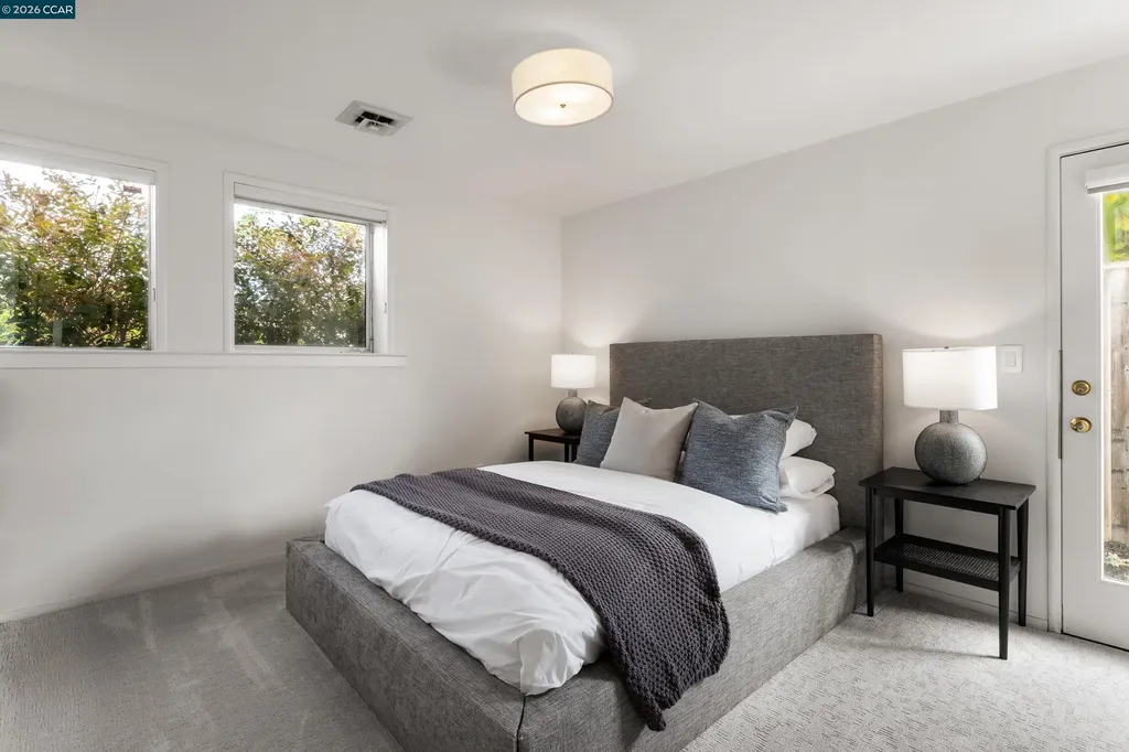 6841 Estates Drive Oakland CA 94611