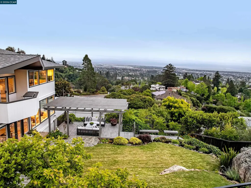 6841 Estates Drive Oakland CA 94611