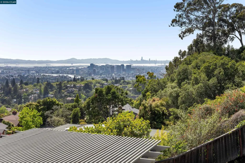 6841 Estates Drive Oakland CA 94611
