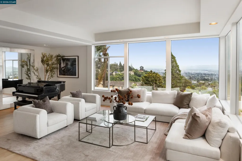 6841 Estates Drive Oakland CA 94611