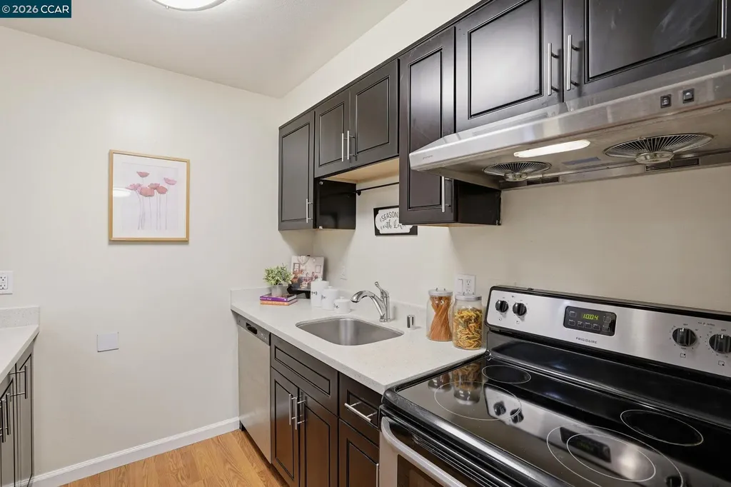 551 Jean Street Oakland CA 94610