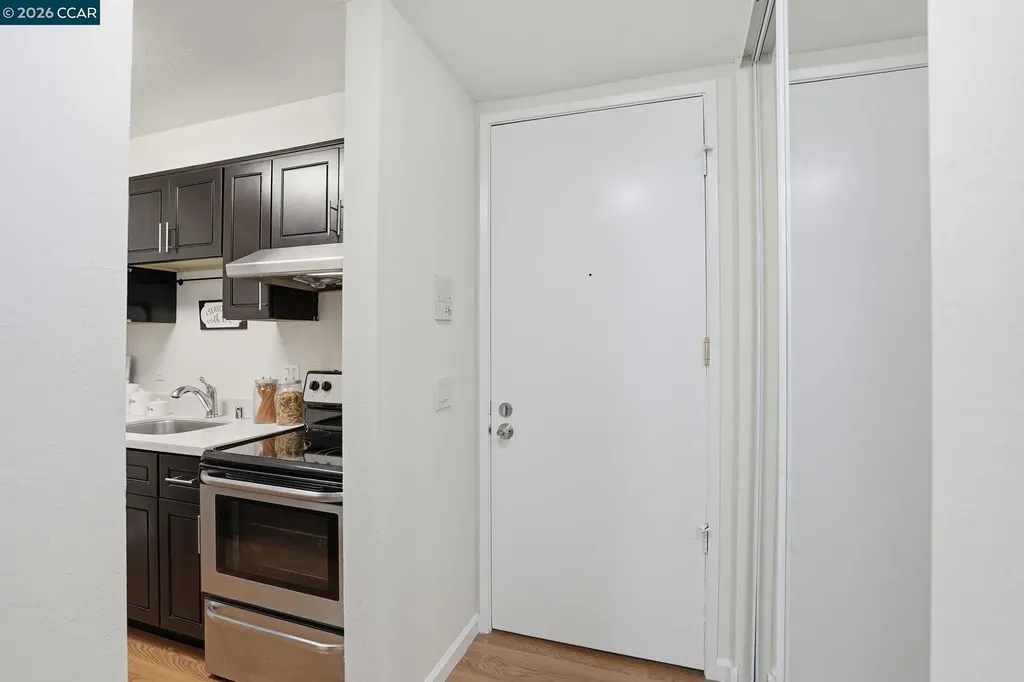 551 Jean Street Oakland CA 94610