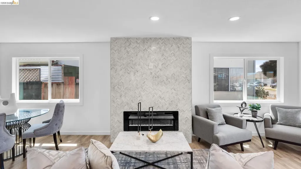 3672 Del Monte Way San Leandro CA 94578