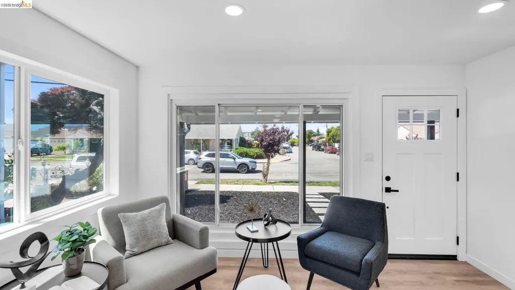 3672 Del Monte Way San Leandro CA 94578