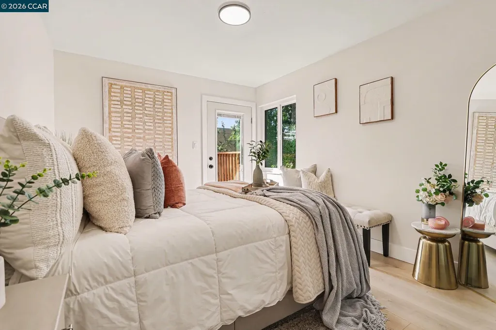 2718 Oliver Avenue Oakland CA 94605