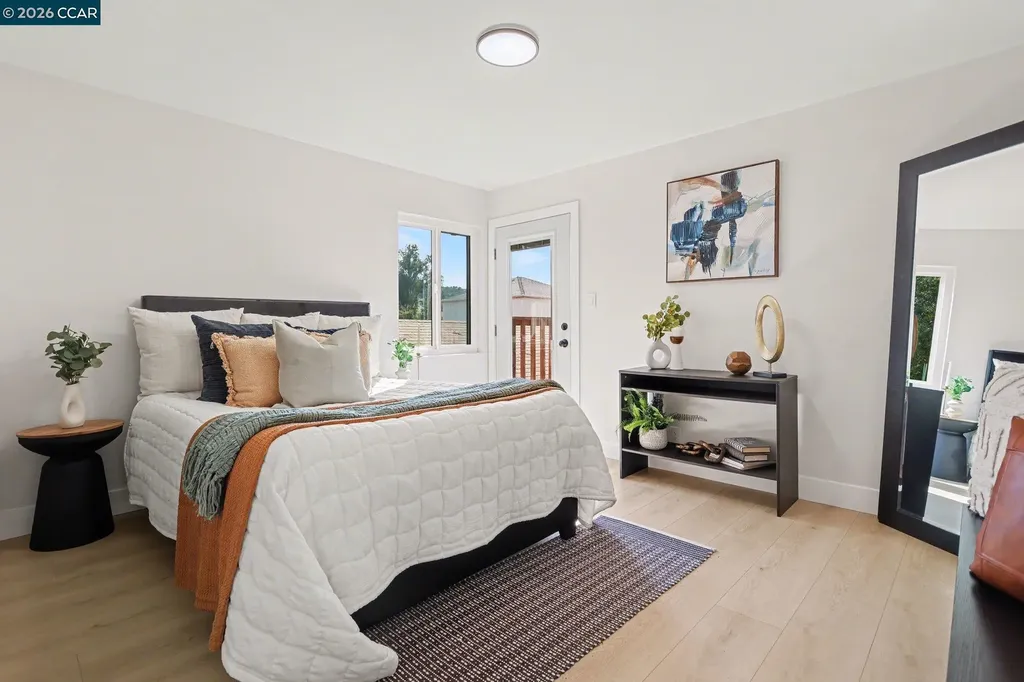 2718 Oliver Avenue Oakland CA 94605