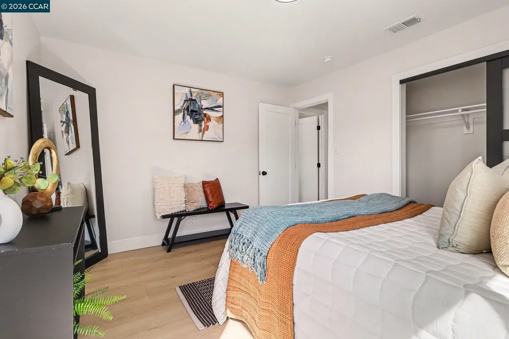 2718 Oliver Avenue Oakland CA 94605