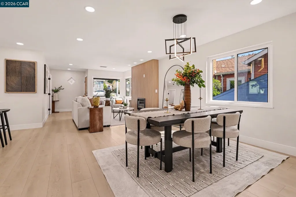 2718 Oliver Avenue Oakland CA 94605
