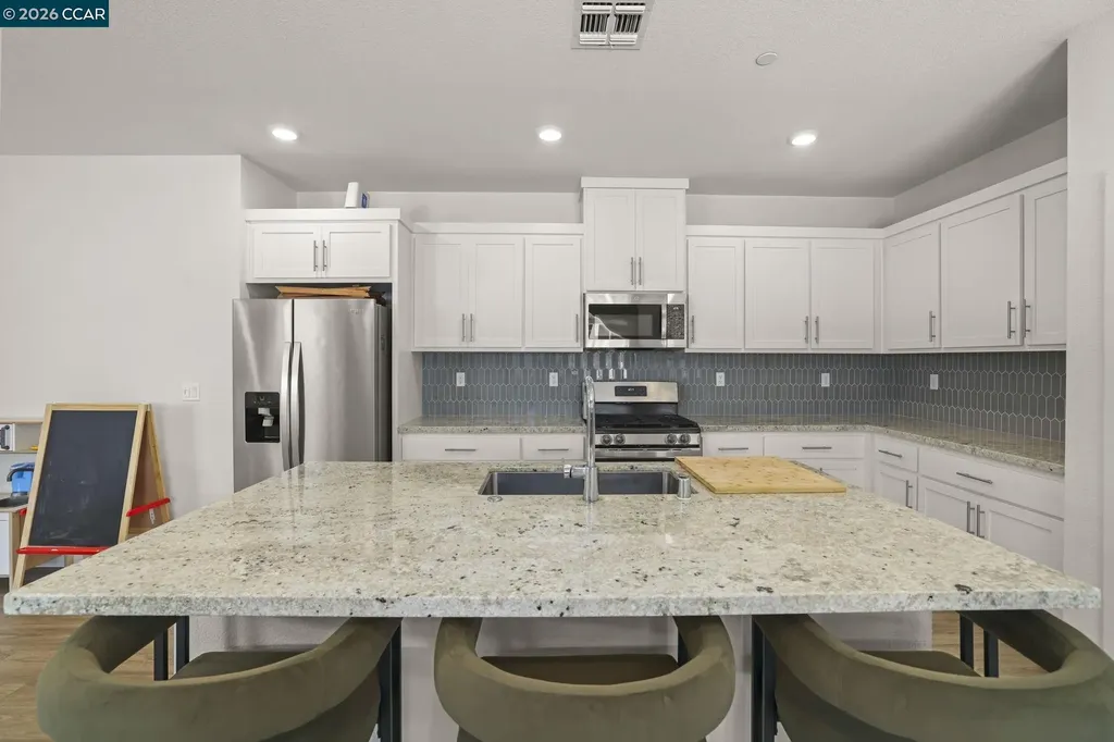 122 Granite Way Oakley CA 94561