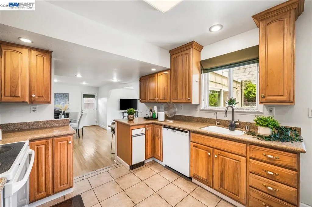 48260 Conifer Street Fremont CA 94539