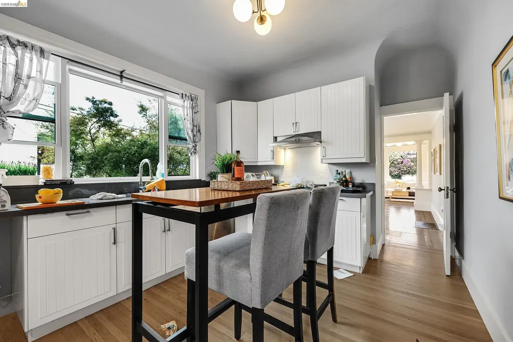 345 49th Street Oakland CA 94609