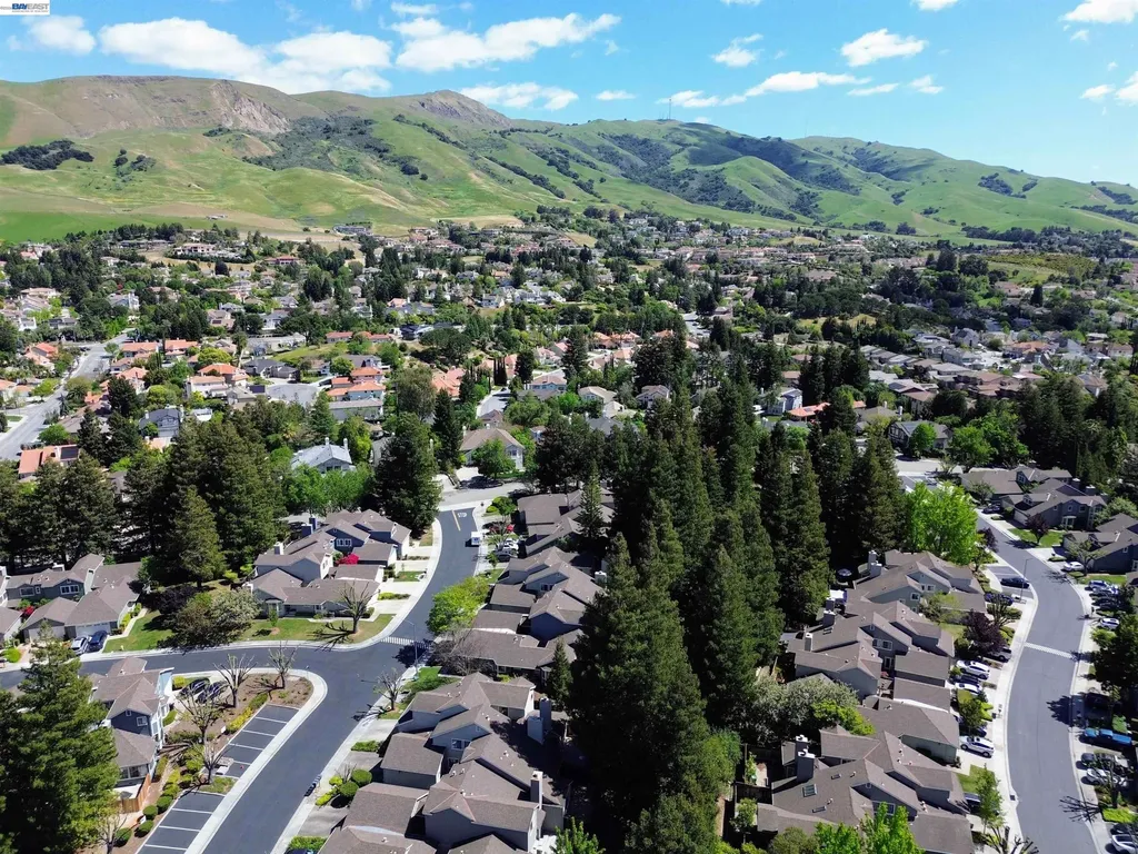 664 Praderia Circle Fremont CA 94539