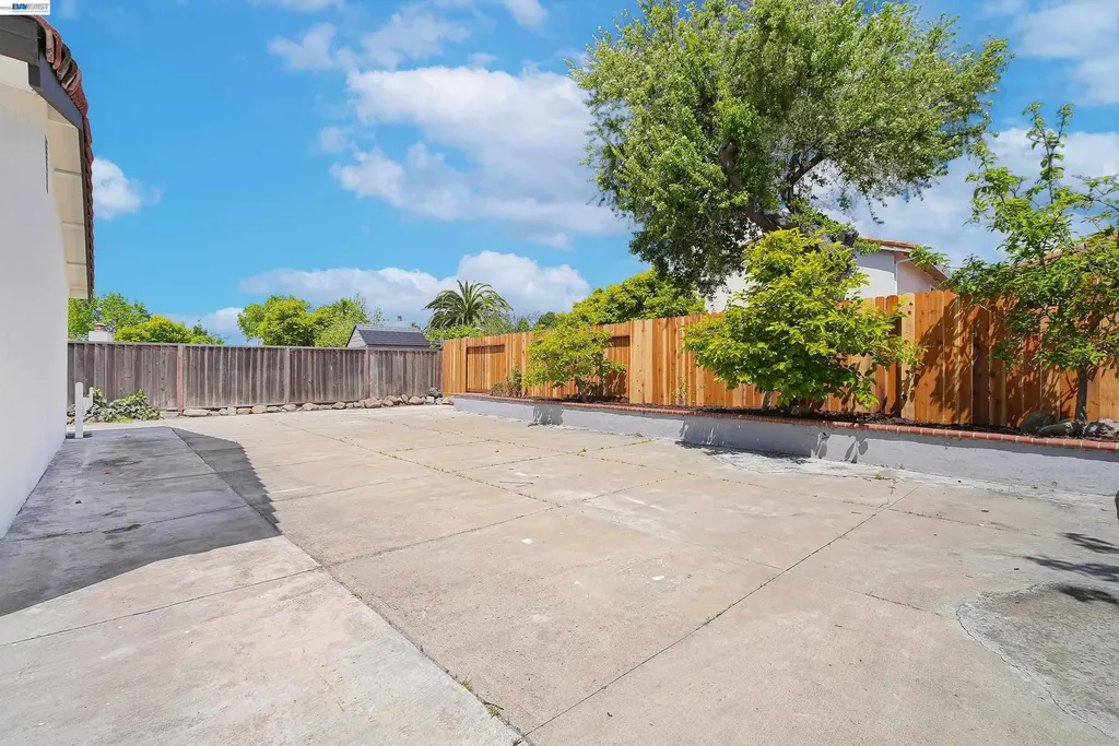 32419 Woodland Drive Union City CA 94587
