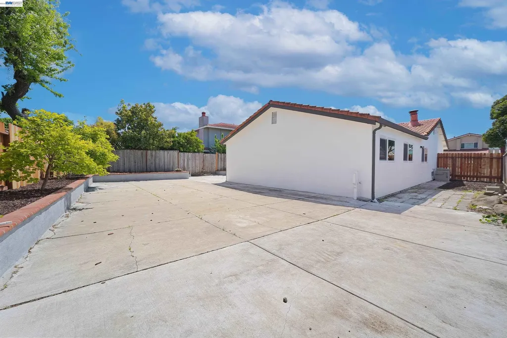 32419 Woodland Drive Union City CA 94587