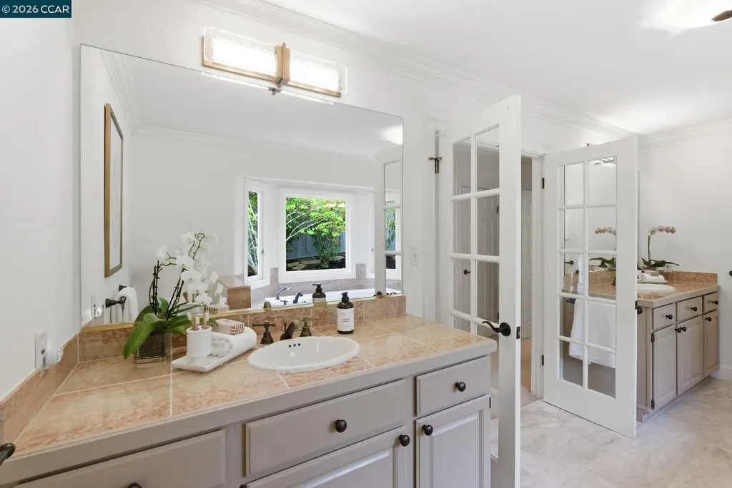 80 Tara Road Orinda CA 94563