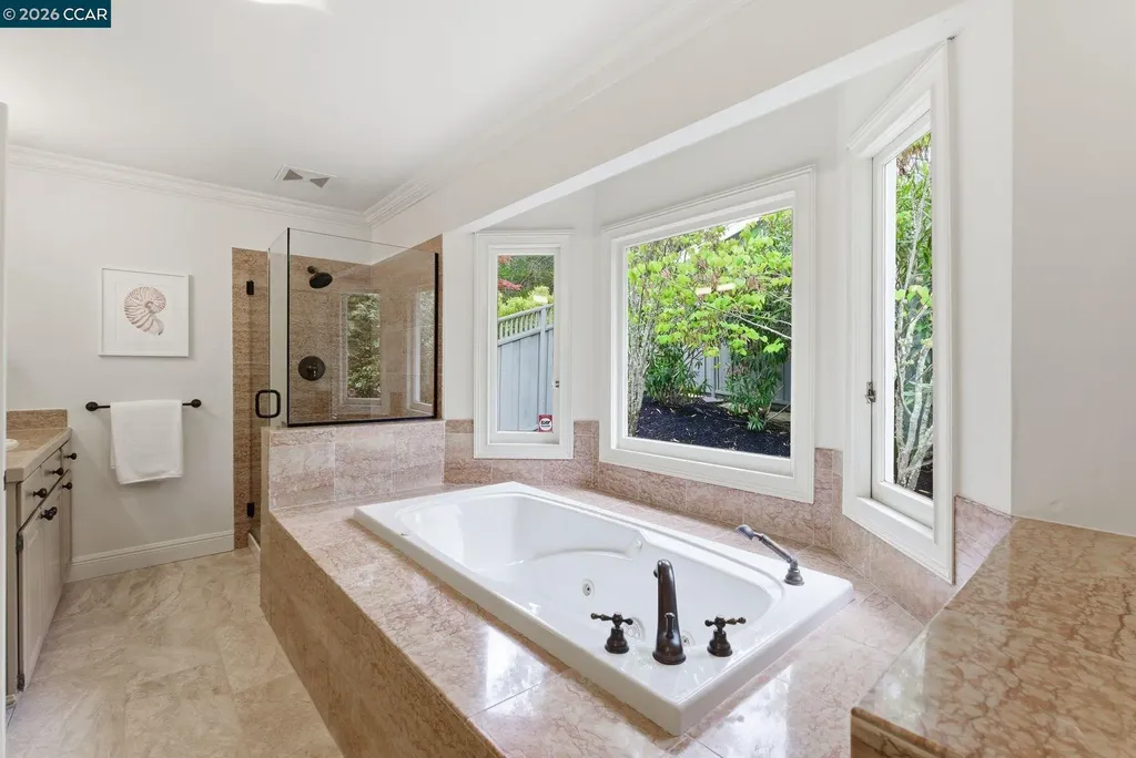 80 Tara Road Orinda CA 94563