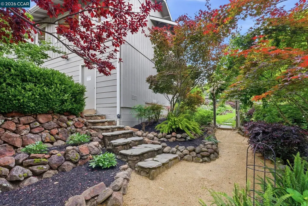 80 Tara Road Orinda CA 94563