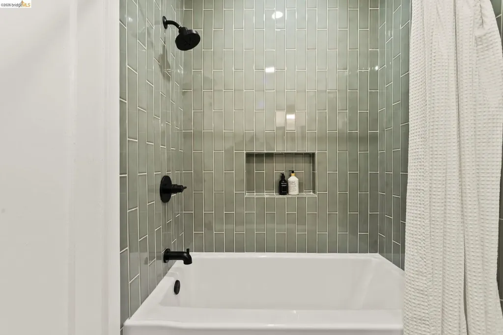 450 42nd Street Oakland CA 94609