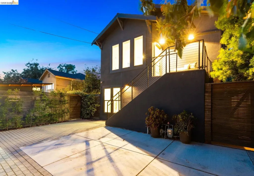 450 42nd Street Oakland CA 94609