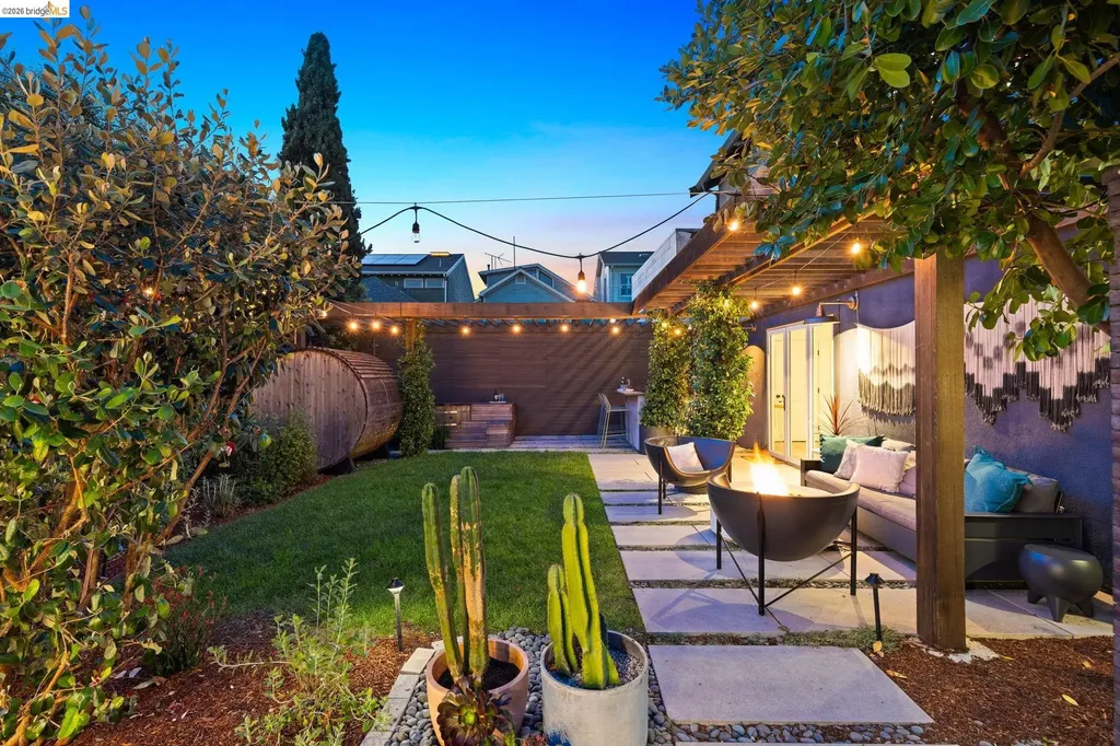 450 42nd Street Oakland CA 94609