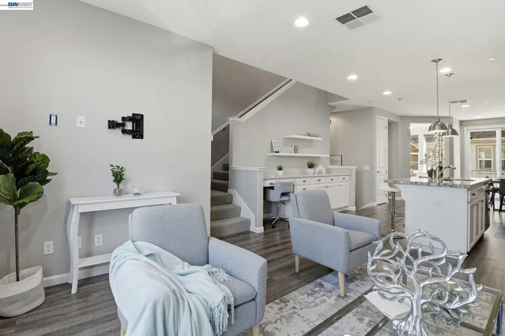 2332 Carbondale Way Dublin CA 94568