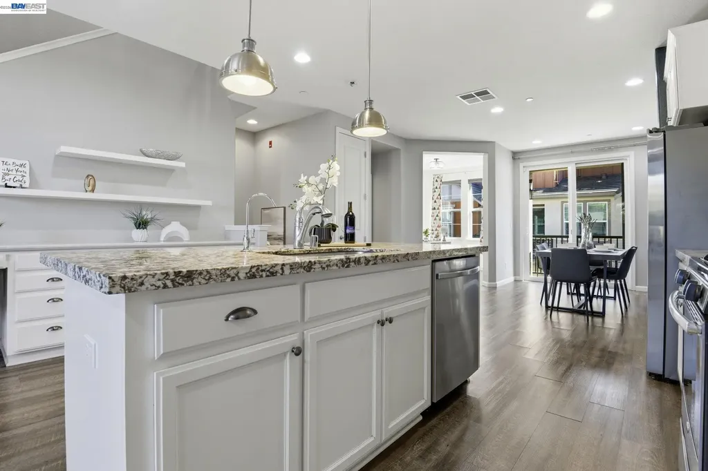 2332 Carbondale Way Dublin CA 94568