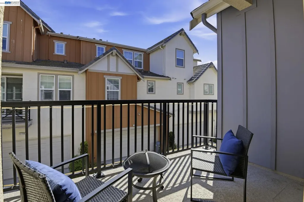 2332 Carbondale Way Dublin CA 94568