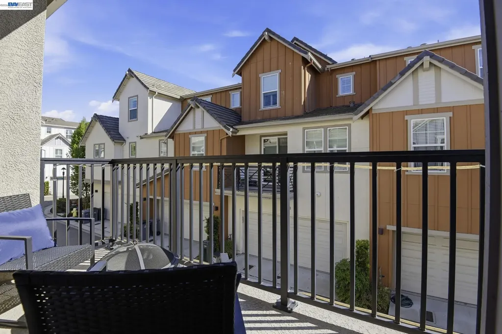 2332 Carbondale Way Dublin CA 94568
