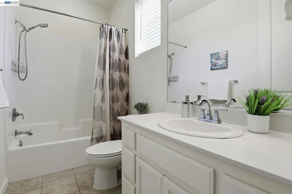 2332 Carbondale Way Dublin CA 94568