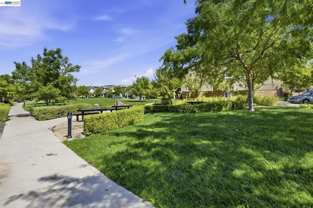 2332 Carbondale Way Dublin CA 94568