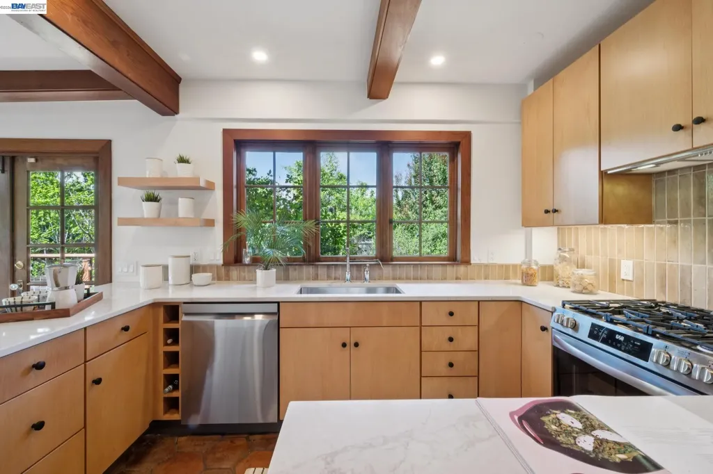 731 60th Street Oakland CA 94609