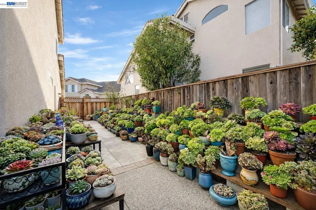 15100 Shining Star Lane San Leandro CA 94579
