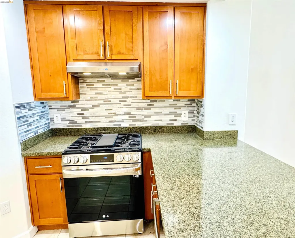 423 7th Street Oakland CA 94607