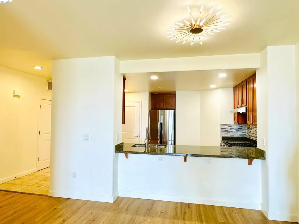 423 7th Street Oakland CA 94607