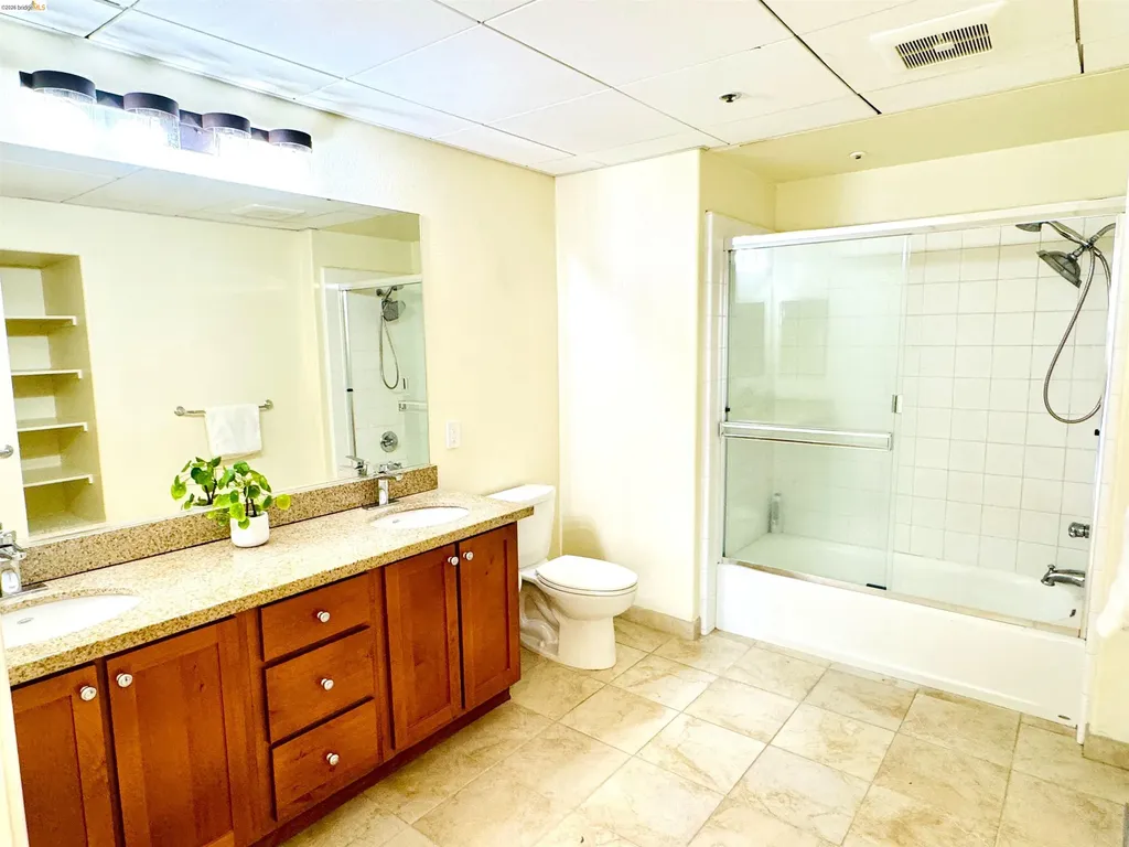 423 7th Street Oakland CA 94607