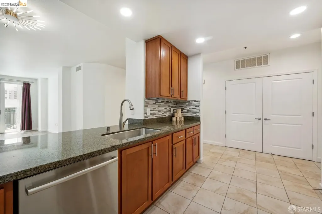 423 7th Street Oakland CA 94607