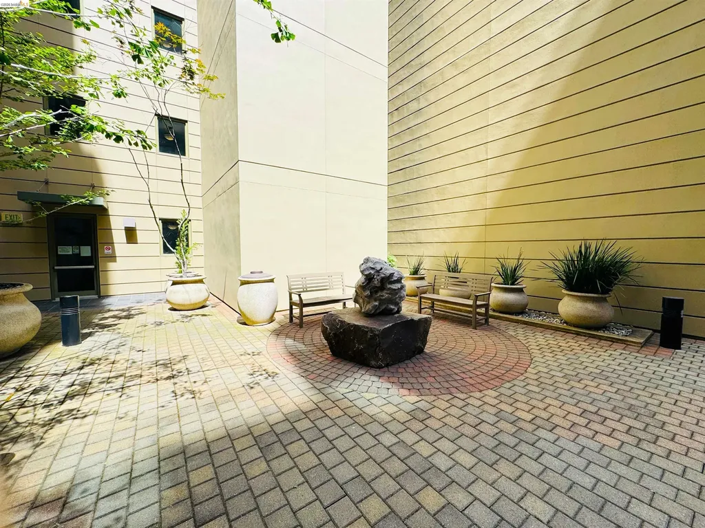 423 7th Street Oakland CA 94607